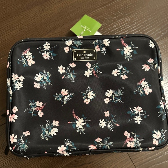 Kate Spade cosmetics case - new - Picture 4 of 13
